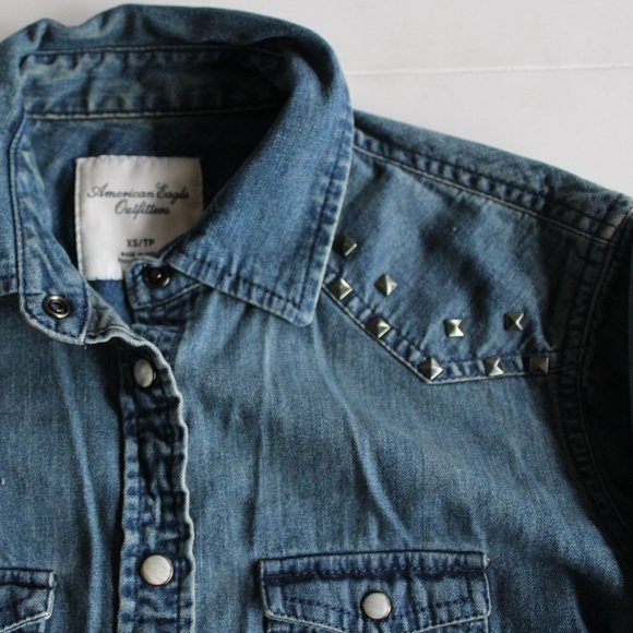 Chambray Denim Button Down Shirt - Picture 4 of 7